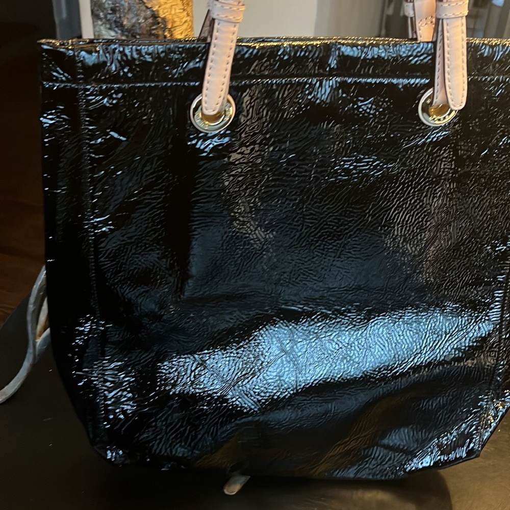 MICHAEL KORS BAG - Picture 2 of 6